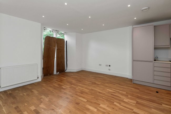 The Chapel, Reigate Road, Leatherhead, Surrey KT22 8RA 9