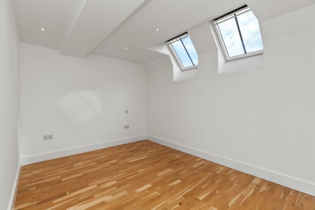 The Chapel, Reigate Road, Leatherhead, Surrey KT22 8RA 9