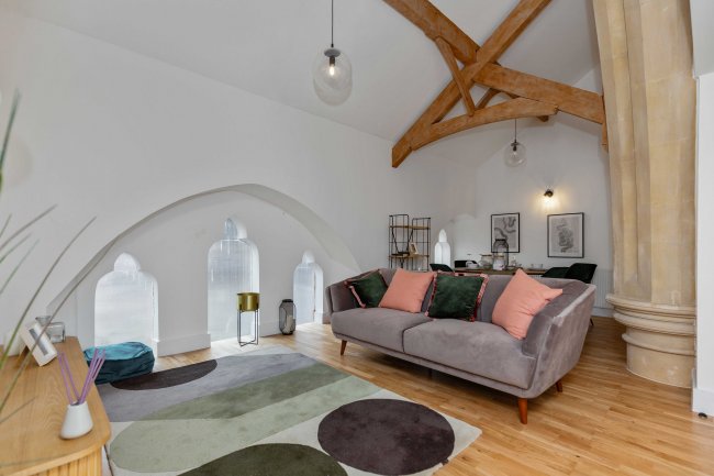 The Chapel, Reigate Road, Leatherhead, Surrey KT22 8RA 9
