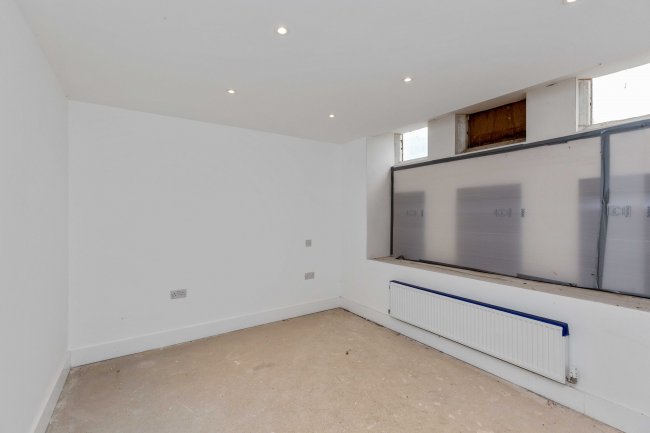 The Chapel, Reigate Road, Leatherhead, Surrey KT22 8RA 9