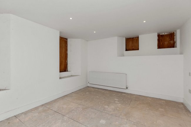 The Chapel, Reigate Road, Leatherhead, Surrey KT22 8RA 9
