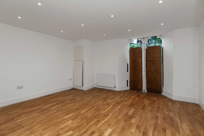 The Chapel, Reigate Road, Leatherhead, Surrey KT22 8RA 9