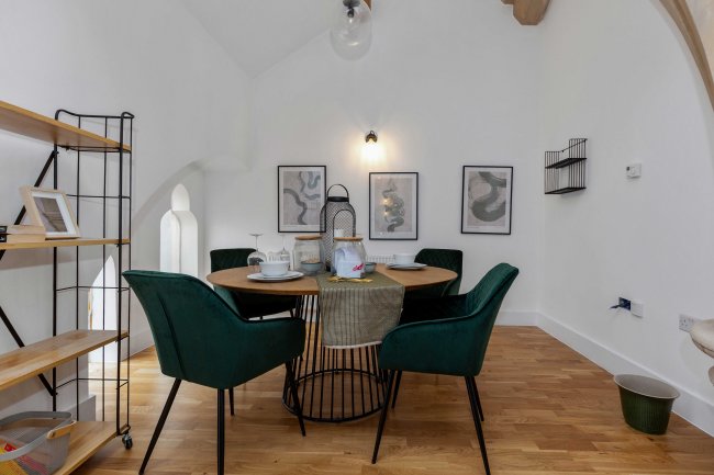The Chapel, Reigate Road, Leatherhead, Surrey KT22 8RA 9
