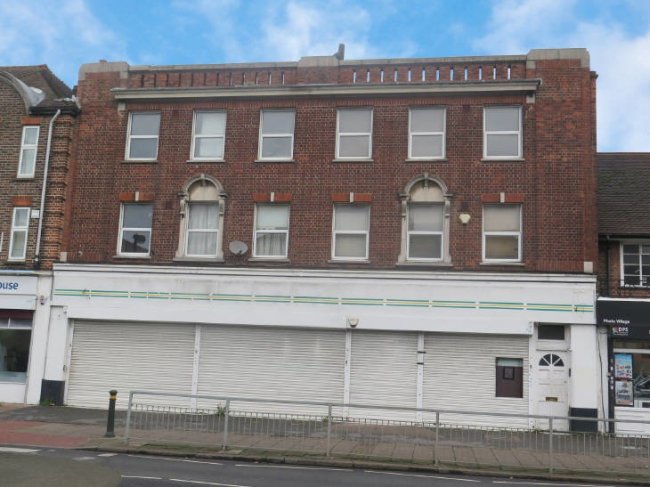 Flat 1, 313-315 Upper Elmers End Road, Beckenham, Kent BR3 3QP  10