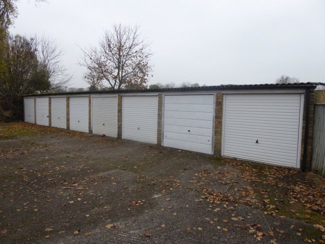 Garage 12, Winchstone Close, Shepperton, Middlesex TW17 0JY 2