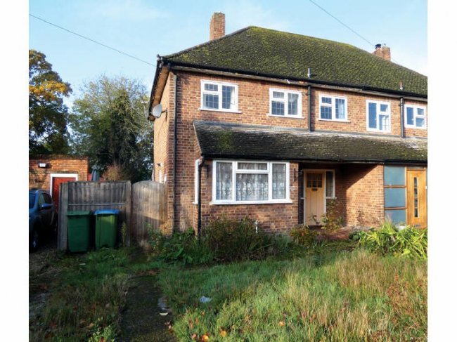 42 Cranbrook Drive, Esher, Surrey KT10 8DW 4