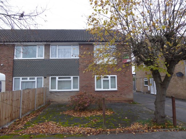 110 Avondale Avenue, Staines-upon-Thames, Middlesex TW18 2NF 3