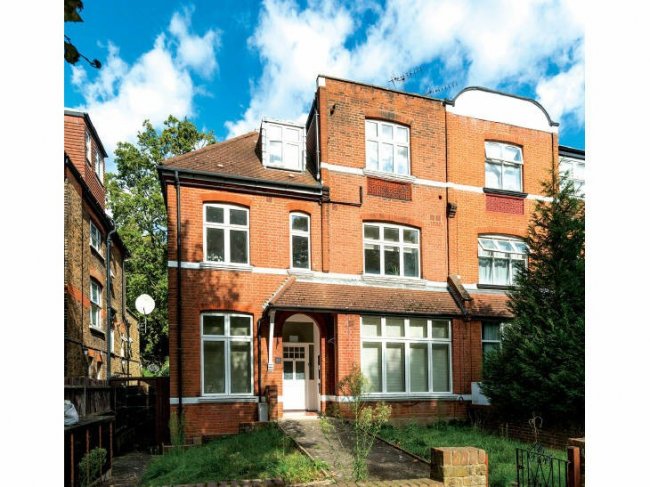 41 Chatsworth Road, Cricklewood, London NW2 4BL 8