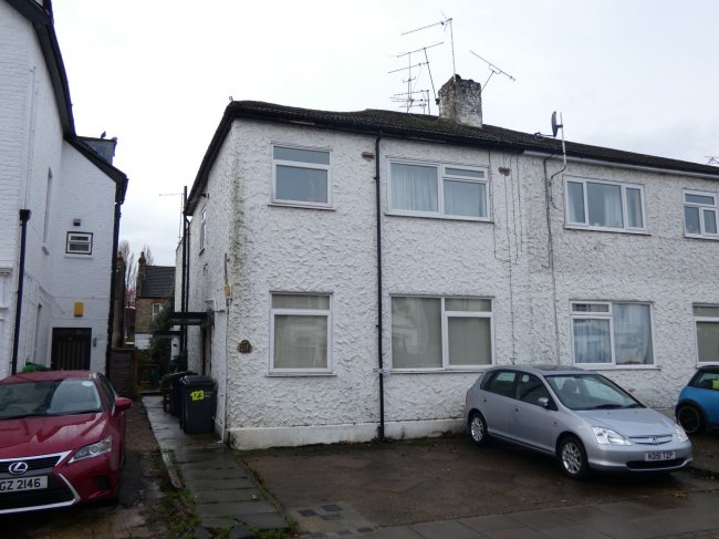 123 Station Road, Finchley, London N3 2SP 4