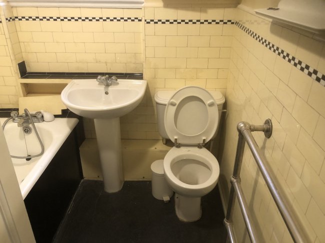 12 Britten House, Britten Street, Chelsea, London SW3 3UB 7