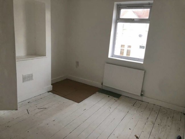 105A Durban Road,
West Norwood, 
London
SE27 9RW 6