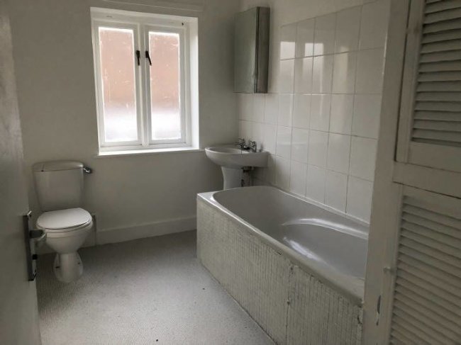 105A Durban Road,
West Norwood, 
London
SE27 9RW 6