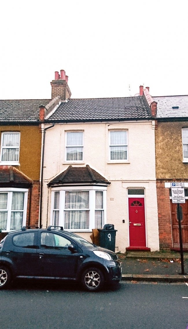 3 Amersham Road,
Croydon,
CR0 2QJ 4