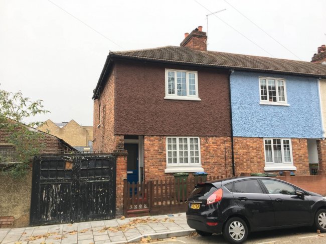 8 Hoskins Street,
Greenwich,
London,
SE10 9NZ 9