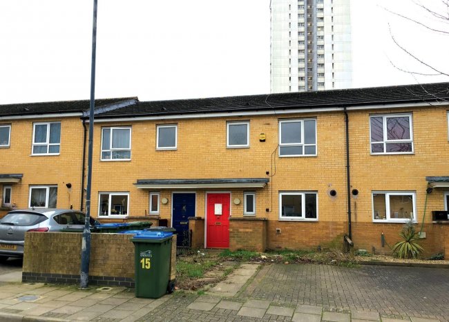 15 Willow Lane,
Woolwich,
London,
SE18 5TQ 1