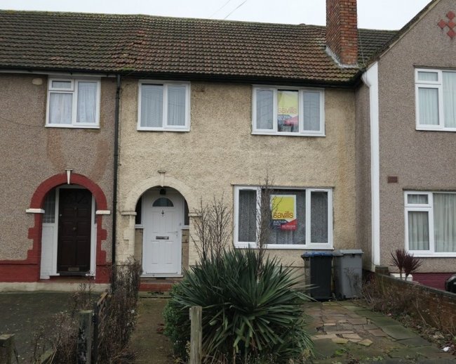 103 Warren Road,
Cricklewood,
London,
NW2 7NH 5