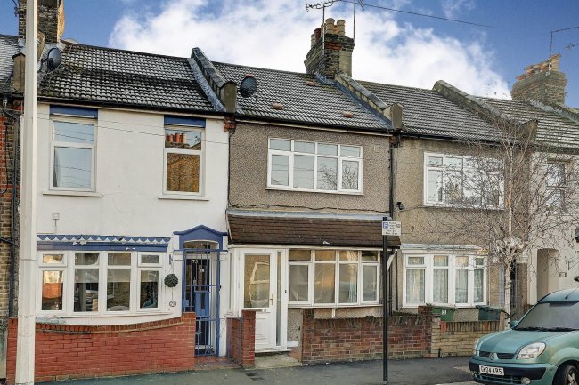 77 Brock Road,
Plaistow,
London
E13 8NA 2