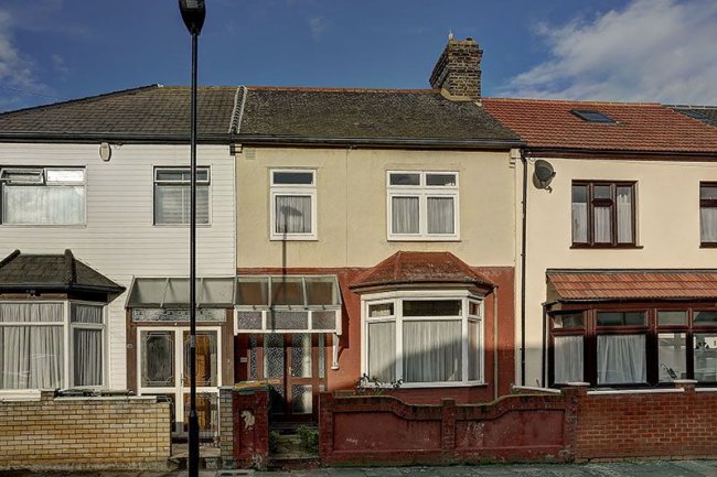 165 Clements Road
East Ham
London
E6 2DW 5