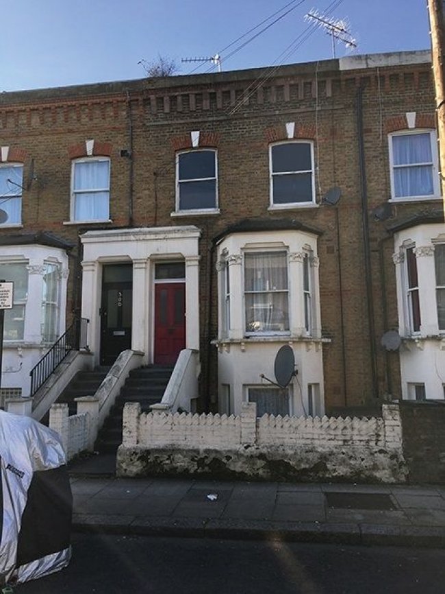 Garden Flat,
32 Portnall Road
Maida Vale
London
W9 3BD 9