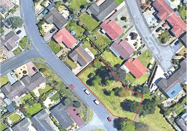Land adjacent to 94 Hillside Drive
Christchurch
Bournemouth
Dorset
BH23 2TD 7