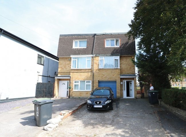 14 Manor Road,
Waltham Abbey,
Essex,
EN9 1NF 1