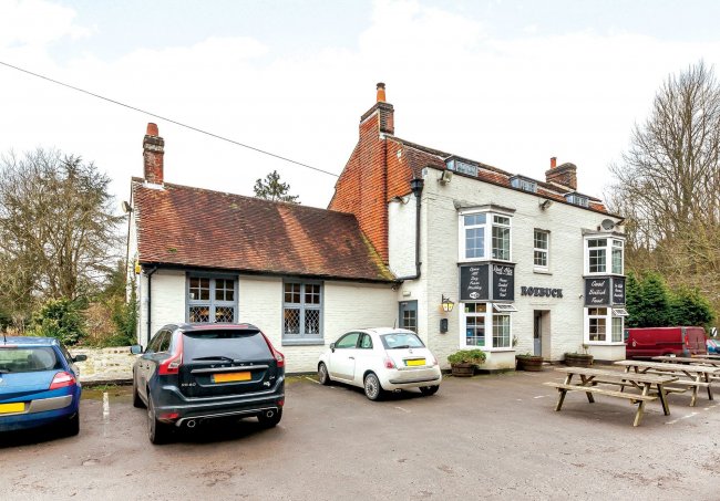 The Roebck Inn
Droxford Road
Fareham
Hampshire
PO17 5AY
 7