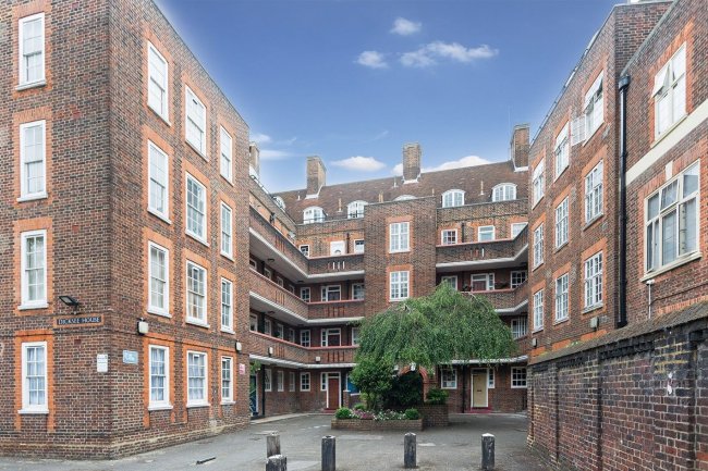 25 Dicksee House,
Lyons Place,
St Johns Wood,
London,
NW8 8NH
 4