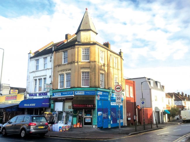 3 London Road
Tooting
London
SW17 9JP 6