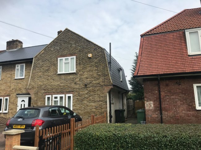 61 Knapmill Road,
Catford,
London,
SE6 3TA 4