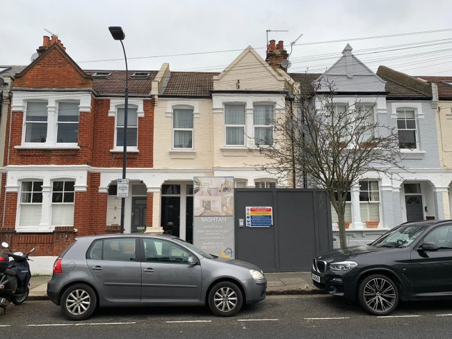 132 Wardo Avenue,
Fulham,
London,
SW6 6RD 2