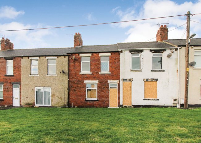 4 Argent Street,
Peterlee,
County Durham,
SR8 3QA 5