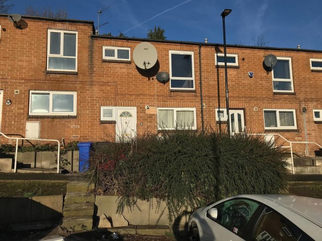 5 Carwood Grove
Sheffield
South Yorkshire
S4 7FE 8