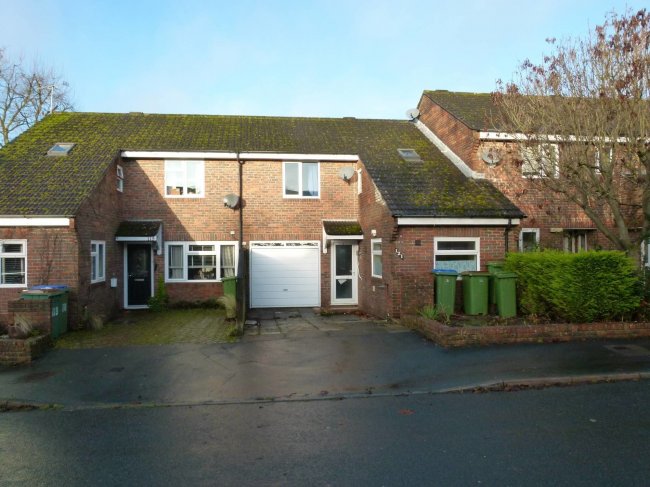 121 Cook Road,
Horsham,
West Sussex,
RH12 5GL 7