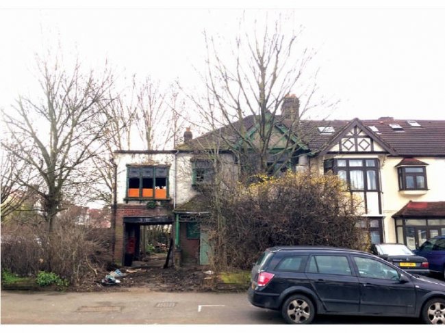 148 Eastern Avenue, Ilford, Essex IG4 5AG 7