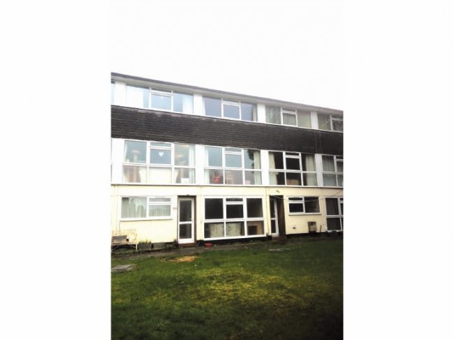 37 Gatton Park Road, Redhill, Surrey RH1 2DZ 9