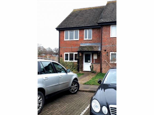 3 Stannet Way, Wallington, Surrey SM6 8BE 7