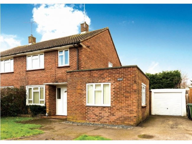 69 Bluebridge Road, Brookman’s Park, Hatfield, Hertfordshire AL9 7UW 4