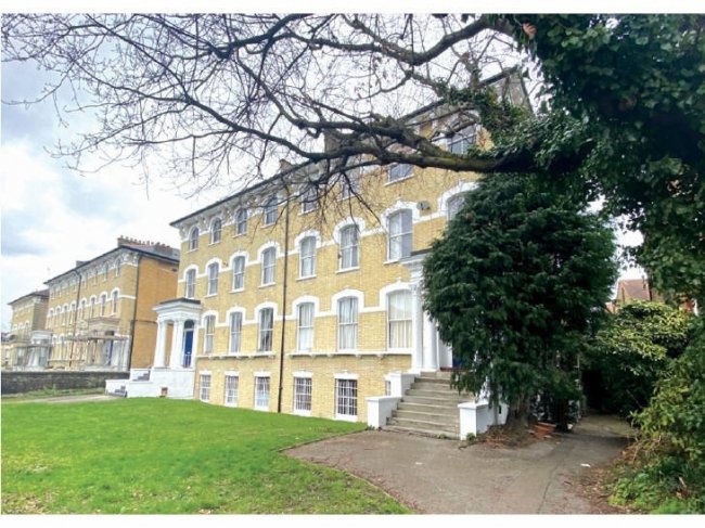 3 Nightingale Mansions, 42-44 Nightingale Lane, Balham, London SW12 8TN 9