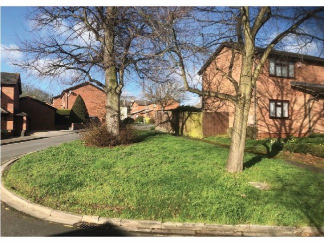 Land on the South Side of 4 Hyacinth Drive, Uxbridge Middlesex UB10 9QW, 8