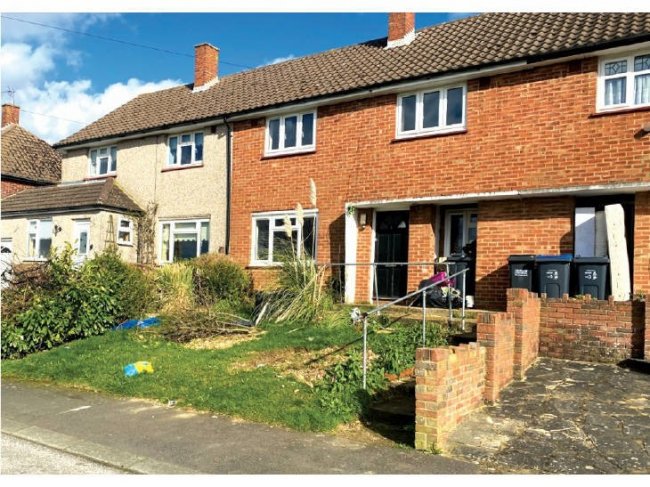 71 Godrick Crescent, Croydon, Surrey CR0 0HX 10