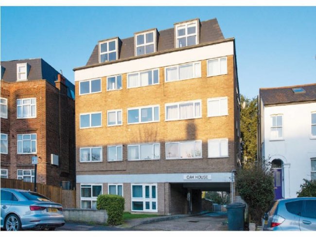 1 Oakhouse, Trinity Road,  Wood Green, London N22 8YT 10