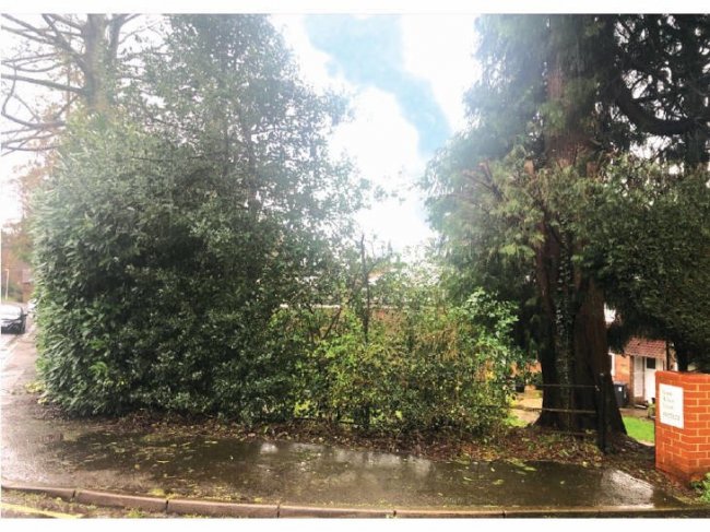 Land at Fairfield Road, East Grinstead, West Sussex RH19 4HE 2