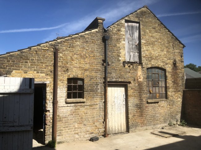 Workshop Unit rear of 12/13 Mill Lane, Carshalton, Surrey SM5 2JY 5