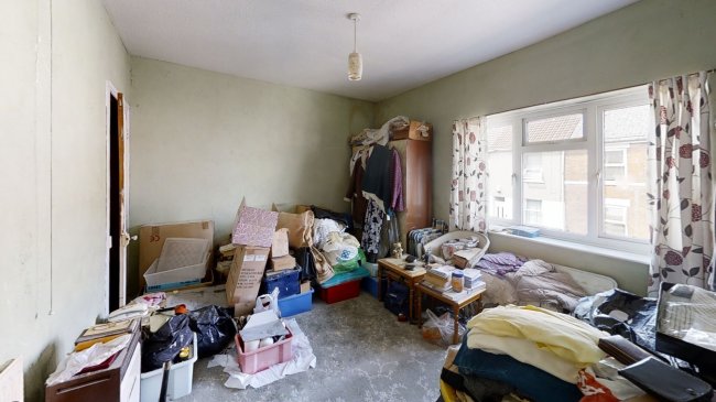 5 Redcliffe Street, Swindon, Wiltshire, SN2 2DA 1