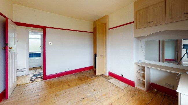 72 Wood End Gardens, Northolt, Middlesex UB5 4QL 2