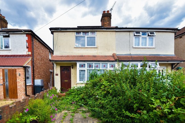 72 Wood End Gardens, Northolt, Middlesex UB5 4QL 2