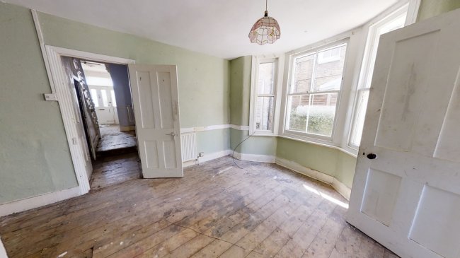 92 Honeywell Road, Battersea, London SW11 6EF 5