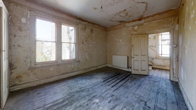 92 Honeywell Road, Battersea, London SW11 6EF 5