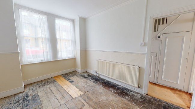 13 Worslade Road, Tooting, London SW17 0BT 4