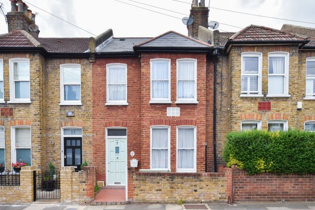 13 Worslade Road, Tooting, London SW17 0BT 4